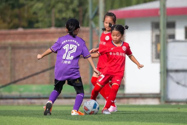 王哲林糟糕表现惹怒全国球迷 被骂上热搜第一